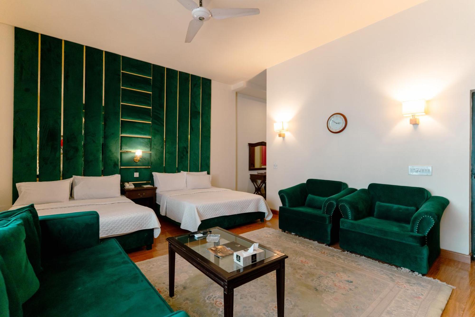 Hotel Vip House Peshawar Esterno foto