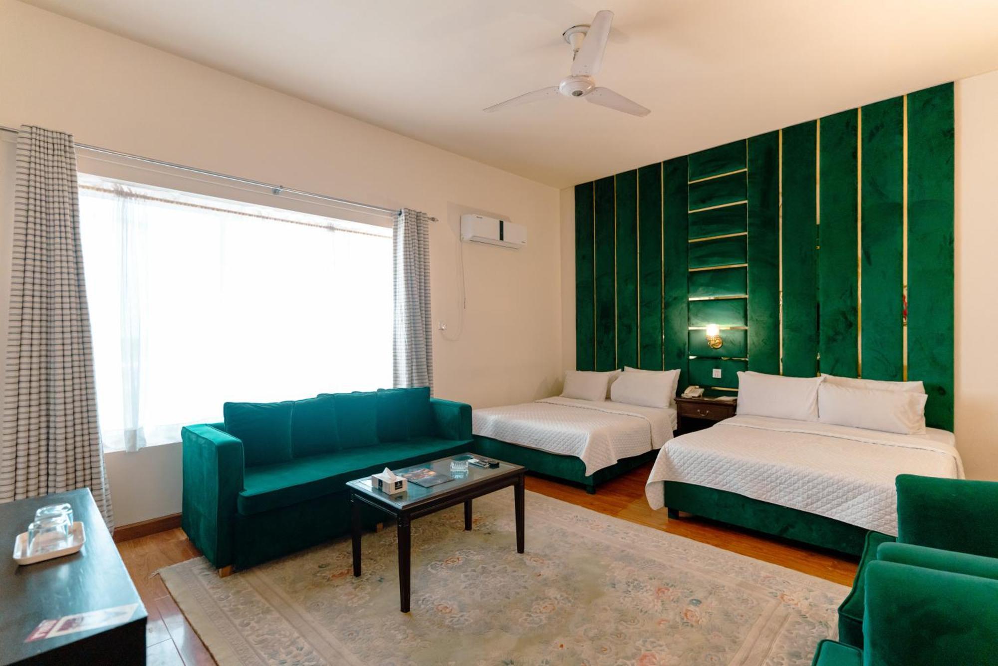 Hotel Vip House Peshawar Esterno foto