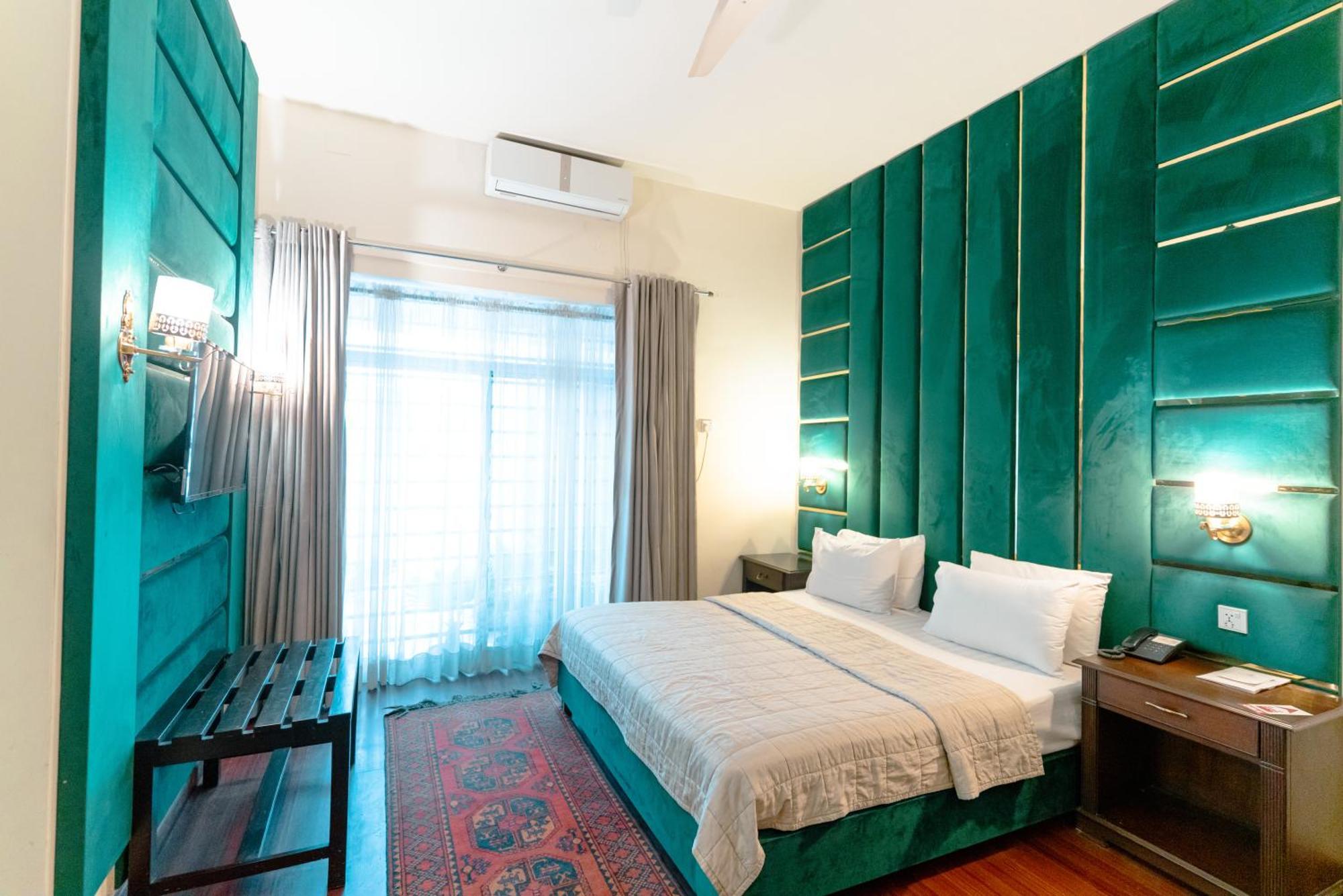 Hotel Vip House Peshawar Esterno foto