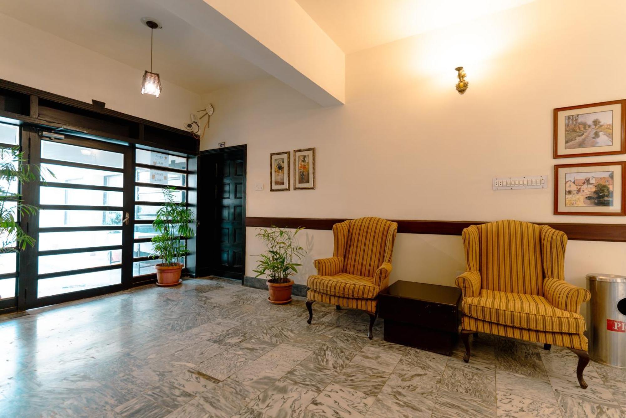 Hotel Vip House Peshawar Esterno foto